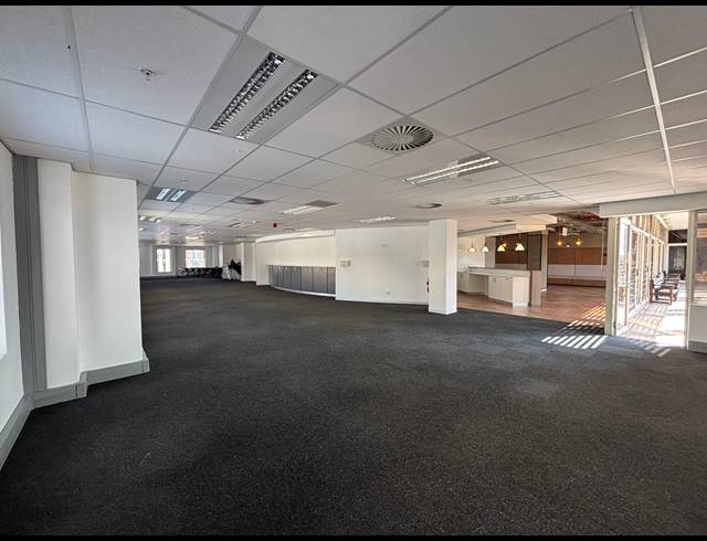 979M² OFFICE TO LET IN CAPE TOWN CITY CENTRE